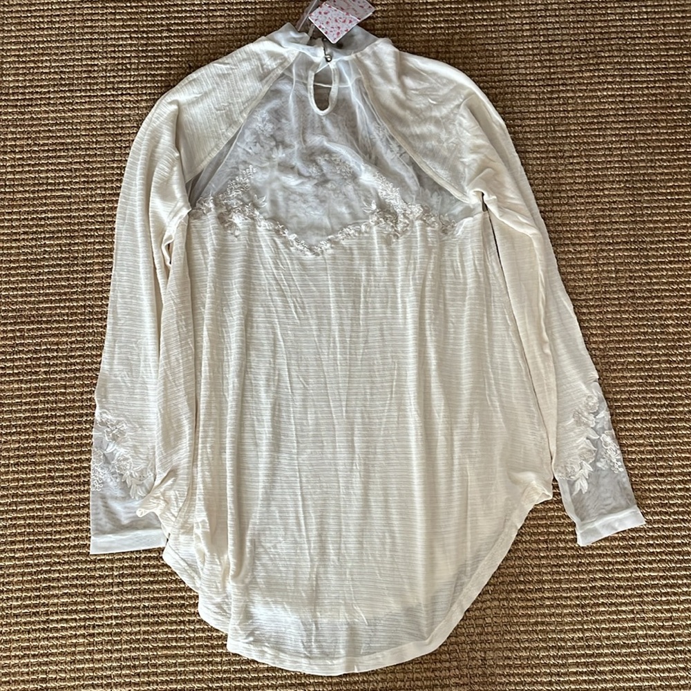 NWT Free People Saheli Mesh Embroidery Top Medium - Picture 8 of 8
